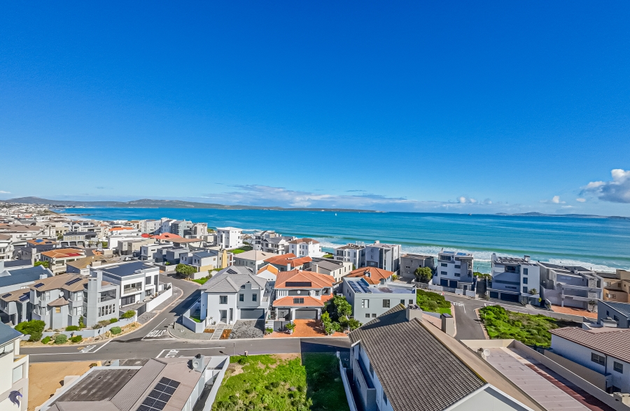 4 Bedroom Property for Sale in Calypso Beach Western Cape